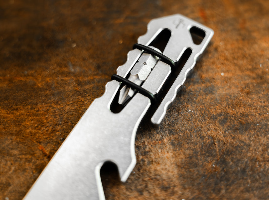 https://shopify-staged-uploads.storage.googleapis.com/tmp/64174981282/products/76892160-49a3-4539-8482-1f9ff8cac231/09bp0020_3.jpg