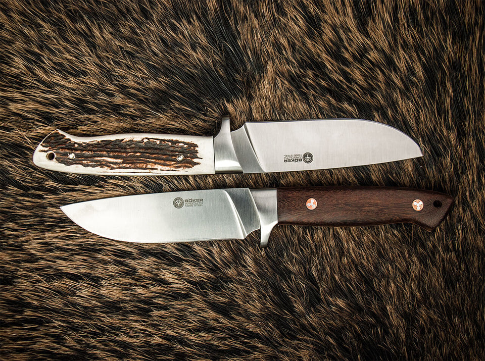 Böker Skinner und Häutemesser zum Abschwarten – feststehendes Jagdmesser mit Holz- oder Hirschhorngriff und klassischer Lederscheide